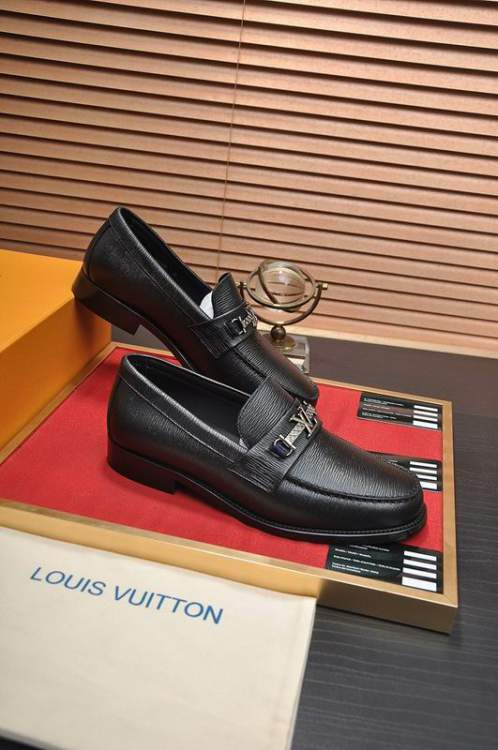 Picture of Louis Vuitton Shoes _SKULVsz38-45mnf036314191